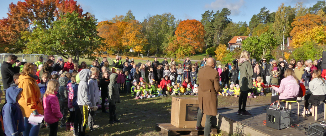 dags för första spadtag, Margarethaskolan, okt 19.jpg